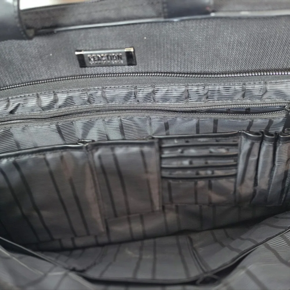 Kenneth Cole Reaction Mens Black Nylon Laptop Messenger Bag Briefcase Travel